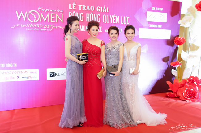 Ngắm vẻ sang trọng của NTK Nhật Phượng trong sự kiện vừa qua