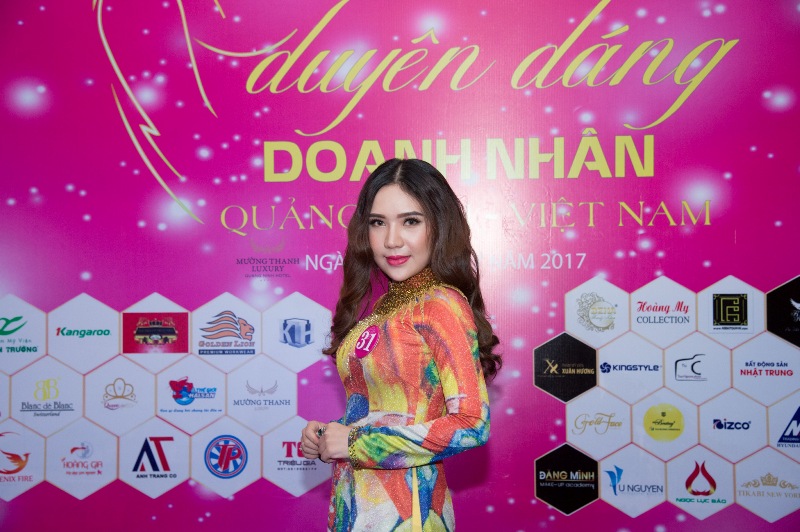 Dược sĩ trẻ Cẩm Viên “vỡ òa” khi được xướng tên mình vào bán kết