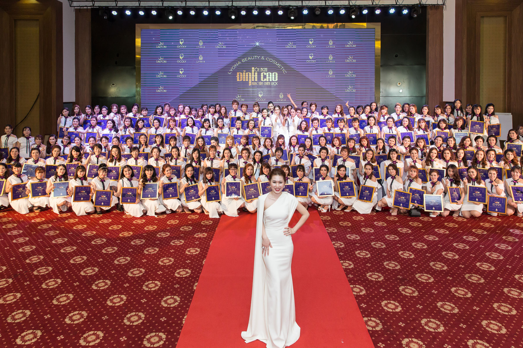 Lro’cre tổ chức chương trình “hội nghị đỉnh cao – nâng tầm chiến lược”