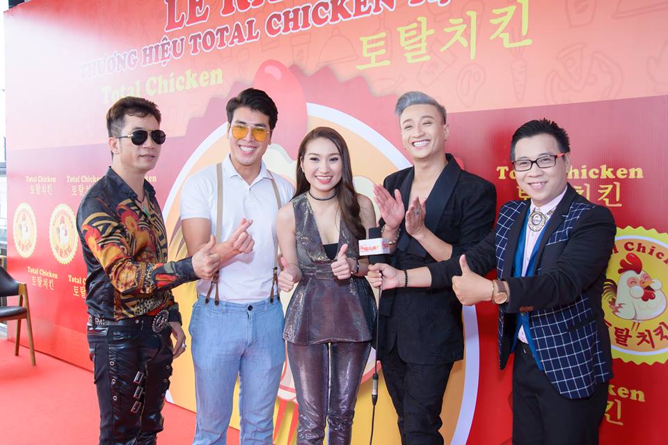 Anh ba trữ tình Huỳnh Nhật Huy cùng dàn sao Viết đến chúc mừng Cao Mỹ Kim lên bà chủ