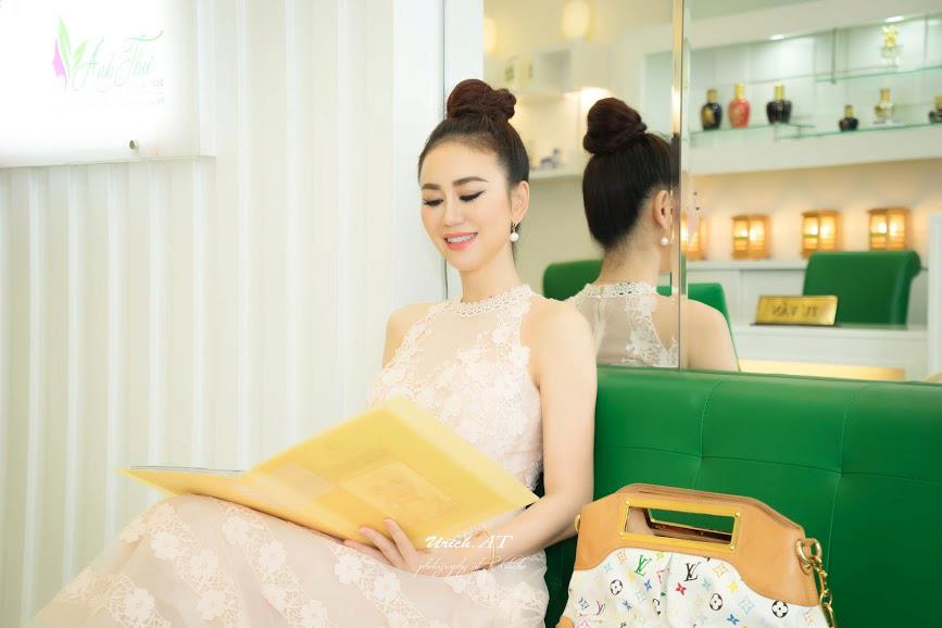 Trùm” Hoa hậu Mỹ Vân “nghiện” làm đẹp tại TMV Anh Thư