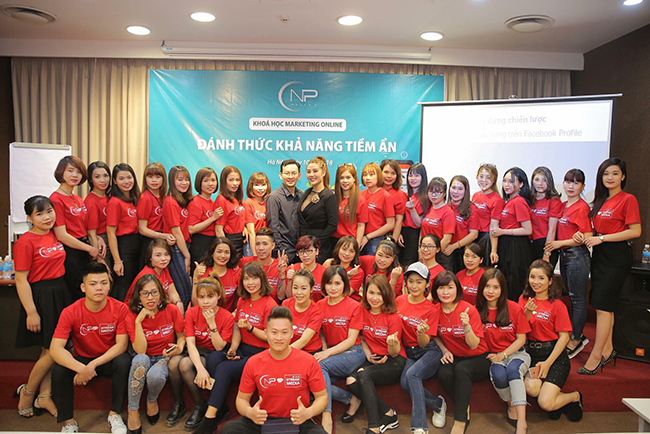 Mỹ Phẩm Nelly.P tổ chức đào tạo marketing miễn phí 300 giám đốc điều hành tại Hà Nội