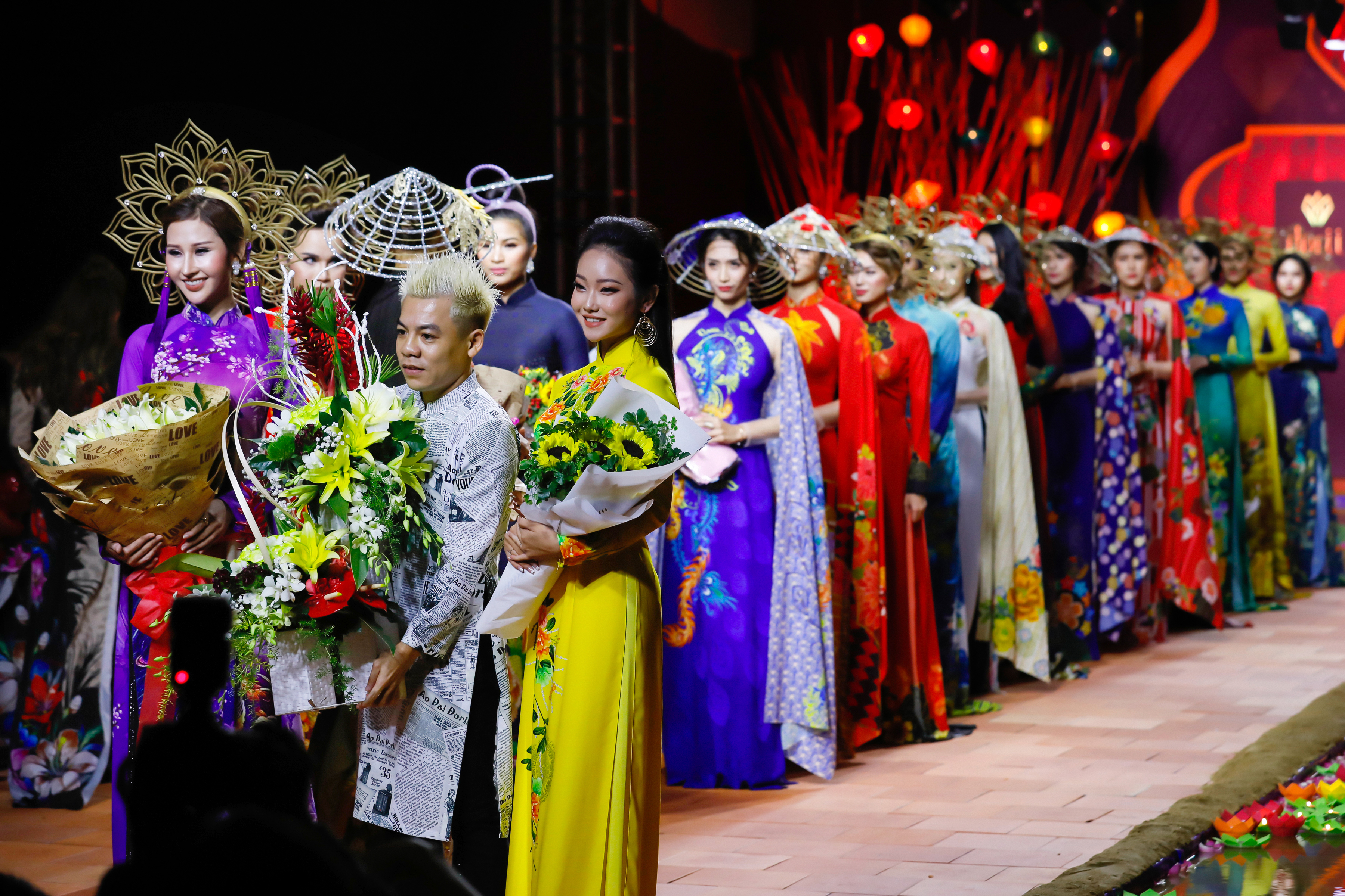 Mãn nhãn với “Giấc Mơ Phương Đông” của NTK Tạ Linh Nhân – Thương hiệu Dorii