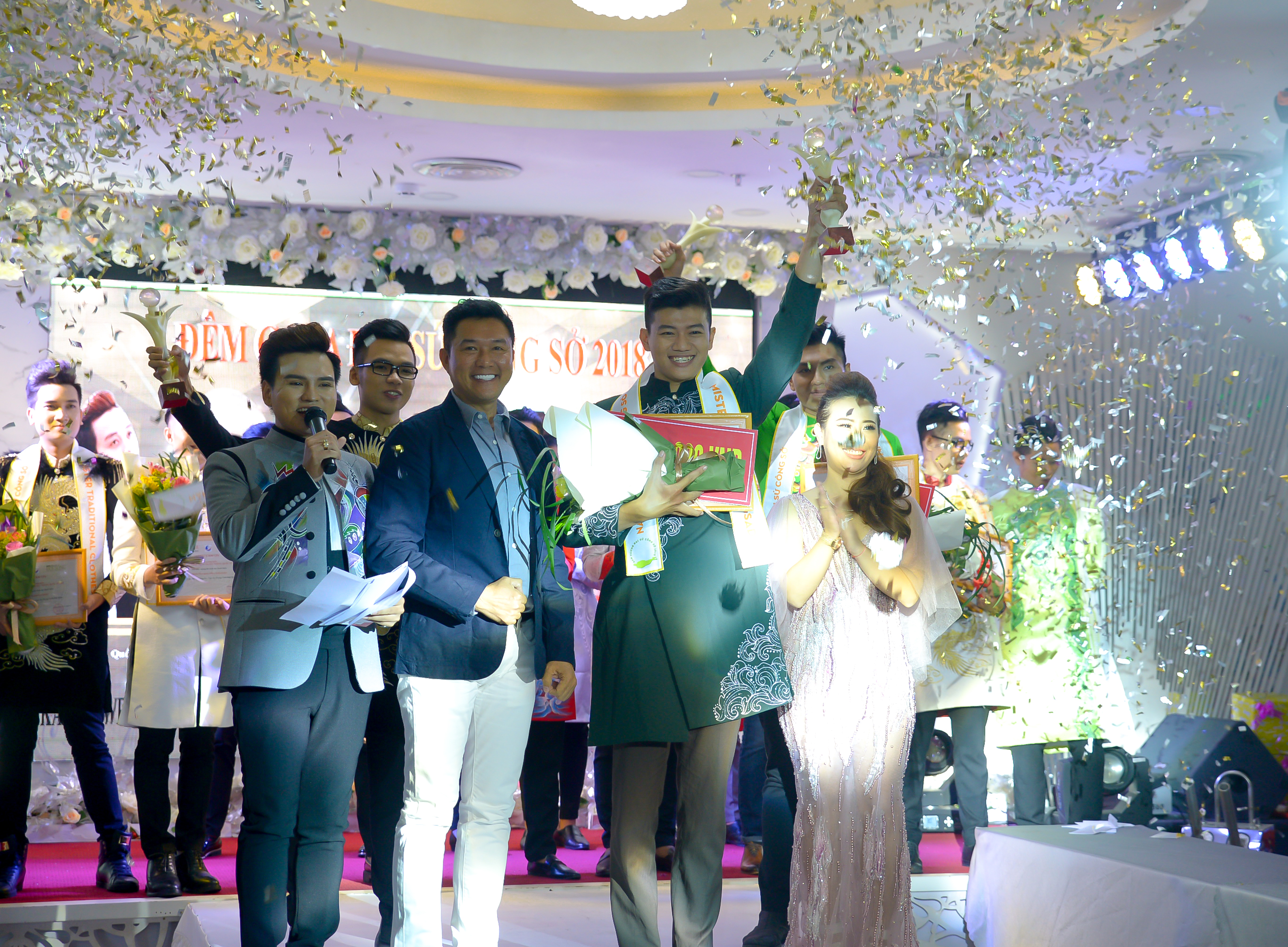 Nam Vương Đại Sứ Công Sở 2018 thành công rực rỡ giữa lòng Sài Gòn hoa lệ