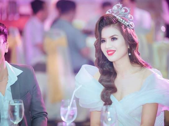 Á Quân Hoàng Yến: “Sẽ thay đổi và phát triển bản thân mình nhiều hơn nữa để xứng đáng với danh hiệu Á Quân NĐCS 2018”