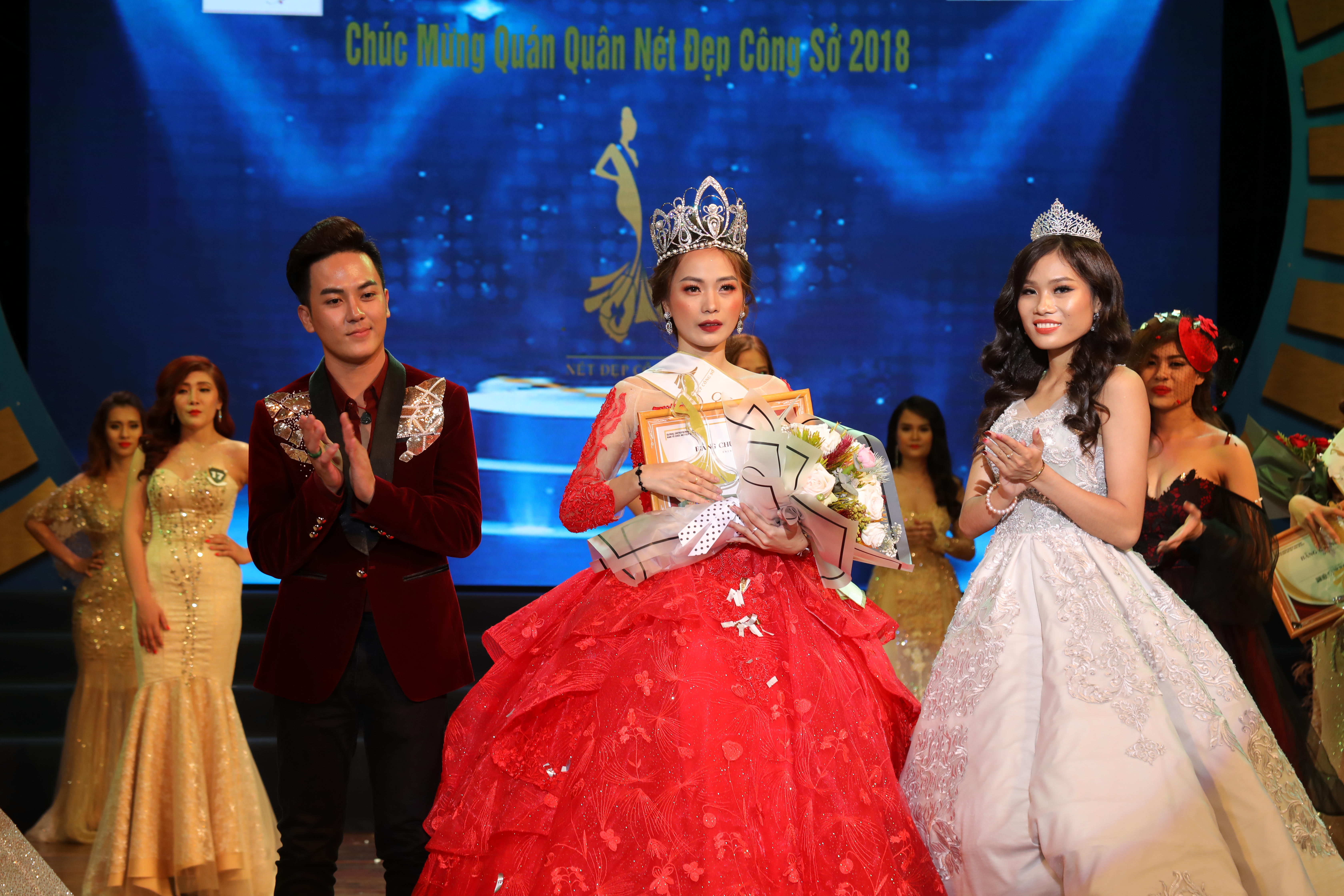 Đêm Gala Tôn Vinh Nét Đẹp Công Sở 2018: Tìm kiếm những Quý cô biểu tượng cho giới công sở Việt Nam