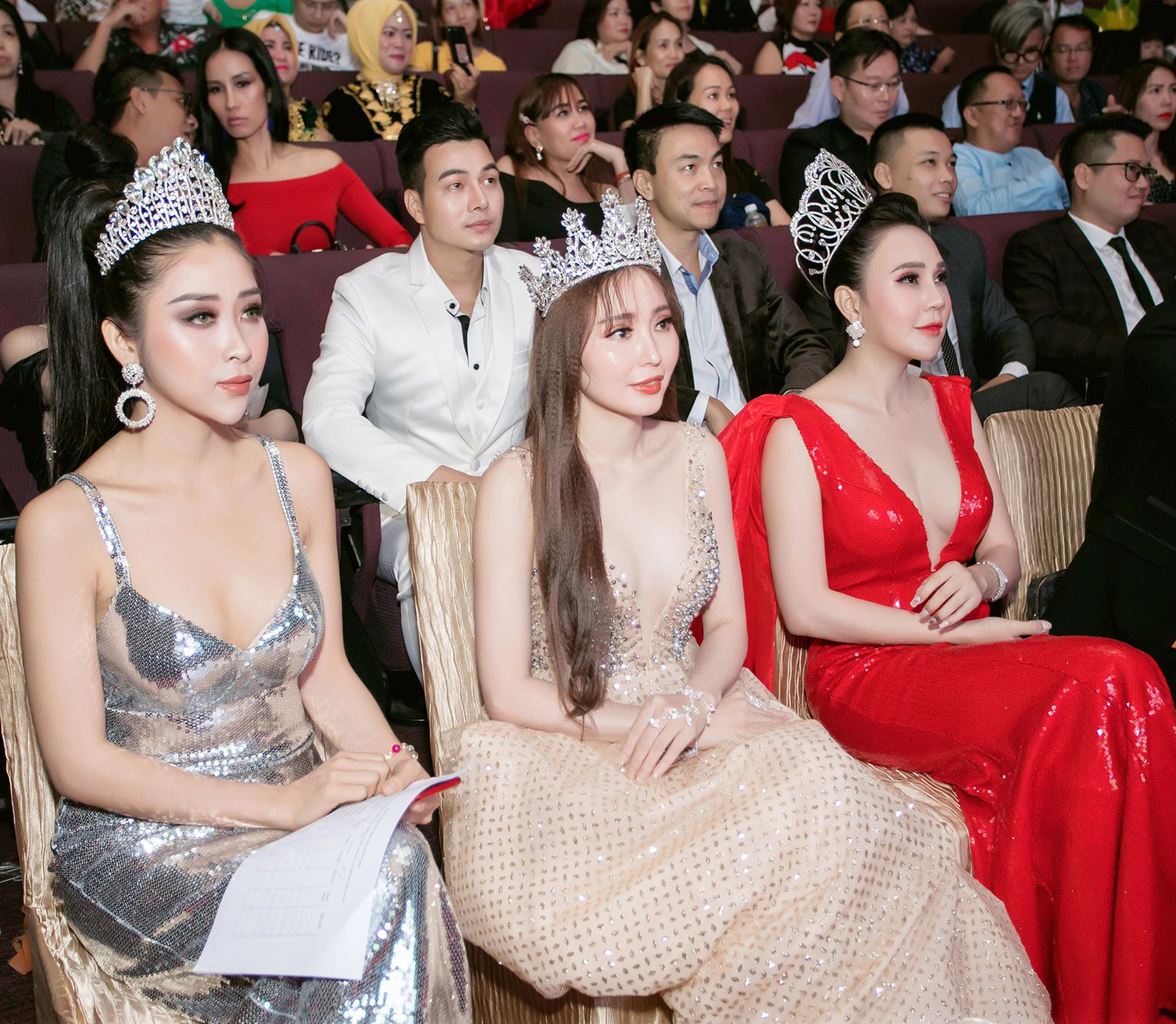 Á hậu Lý Khả Dy nhận lời ngồi chiếc ghế nóng đầy quyền lực Miss Asia Beauty Global 2019