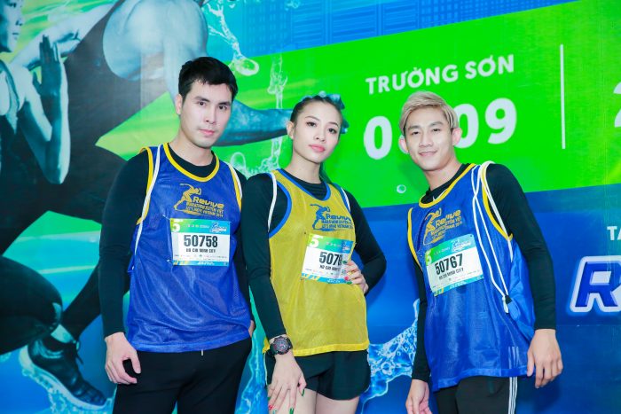 Hồ Gia Hùng bất ngờ xuất hiện tham gia chạy tại “Revive Marathon xuyên Việt”