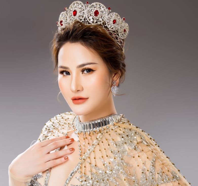 Á hậu quốc tế Phước Phạm bất ngờ xuất hiện trở lại showbiz, và đảm nhiệm chiếc nóng sân chơi đẳng cấp quốc tế