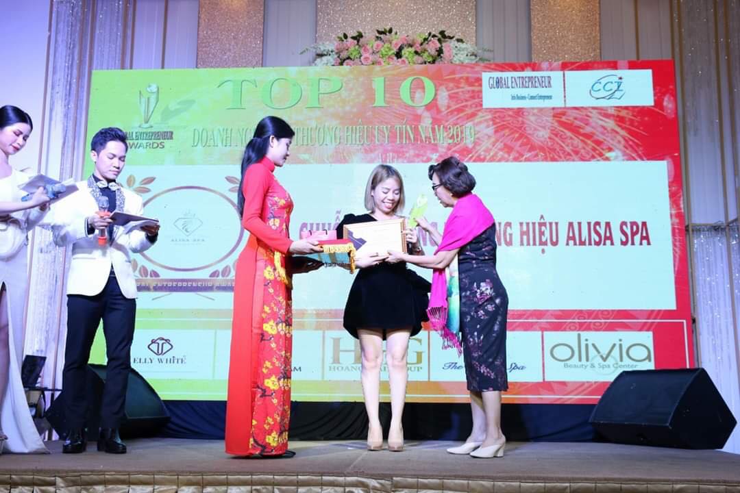 Hệ thống Alisa Spa của Doanh nhân Hoàng Lệ vinh dự đón nhận giải thưởng TOP 10 Thương hiệu uy tín năm 2019