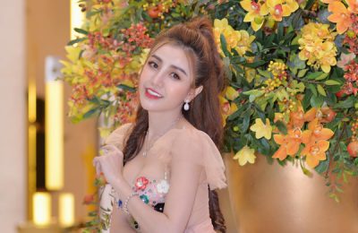 Á HOÀNG KHANH TUYẾT XINH ĐẸP TRẺ TRUNG TRONG SỰ KIỆN WSUN