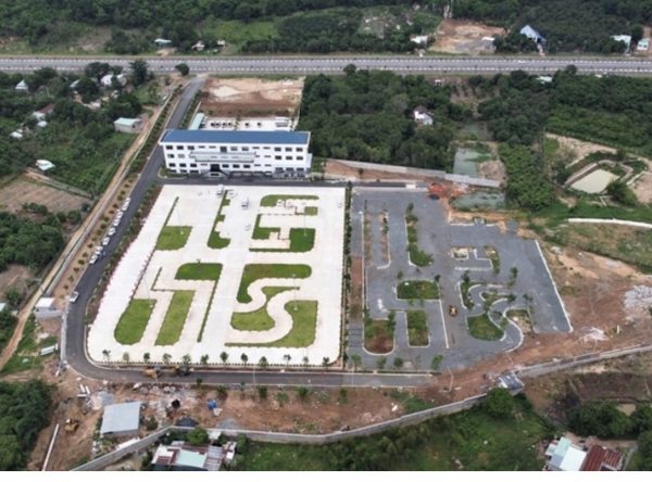 Bà Rịa – Vũng Tàu: Doanh nghiệp chiếm đất công xây công trình khủng không phép?