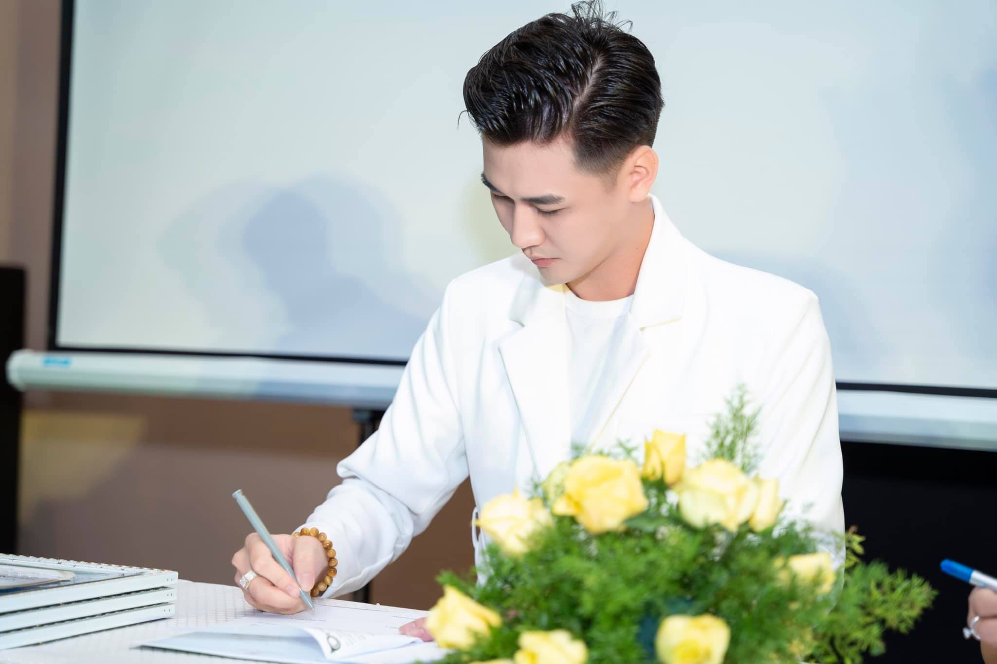 Giám đốc kinh doanh Nguyễn Văn Nhân: “Khách hàng là trung tâm của mọi doanh nghiệp”